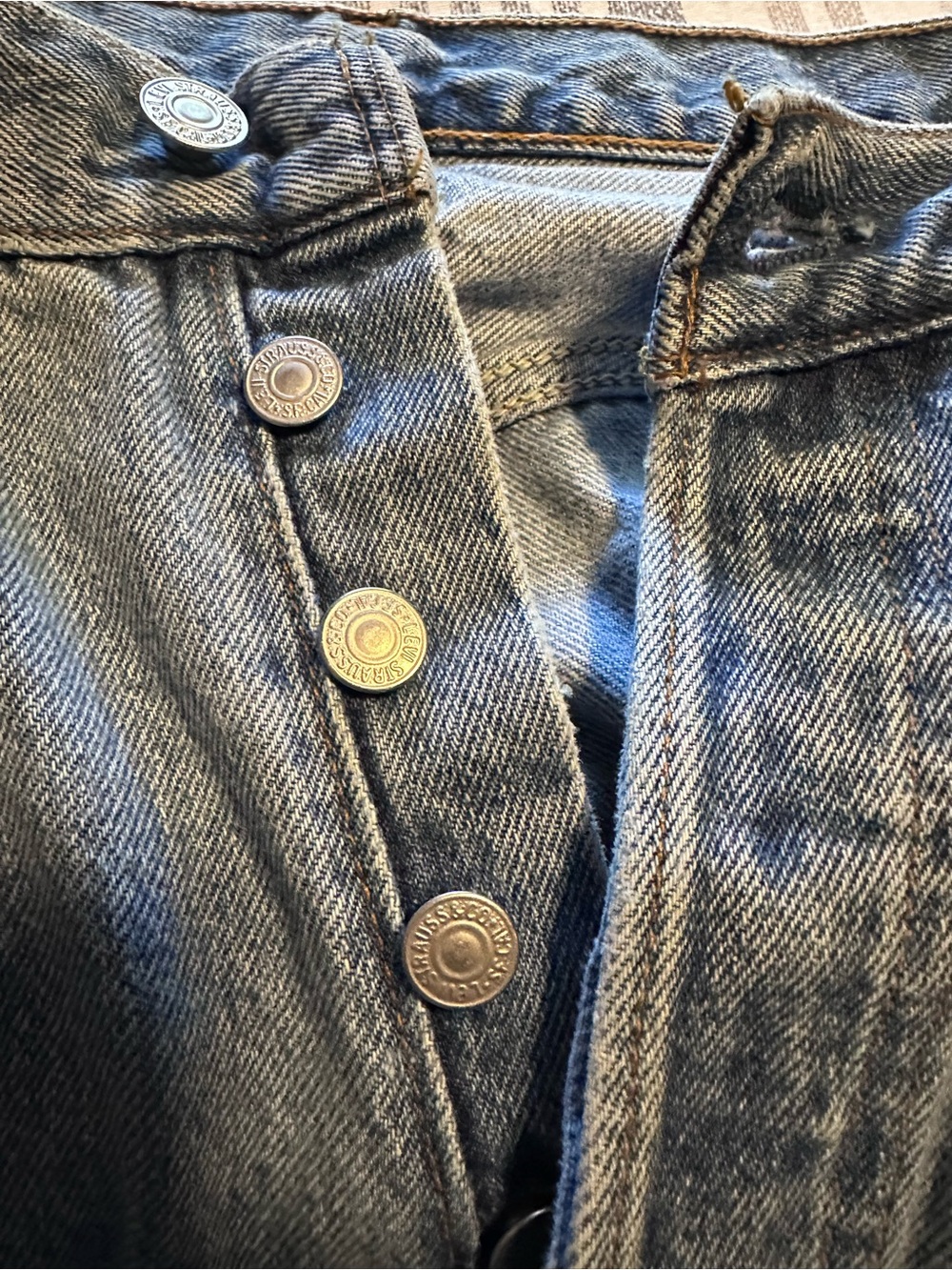 Levi's Slim Straight Vintage Blue Jeans - Picture 5 of 5